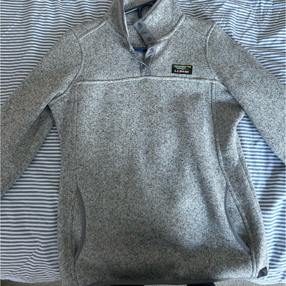 L.L. Bean women’s pullover in gray